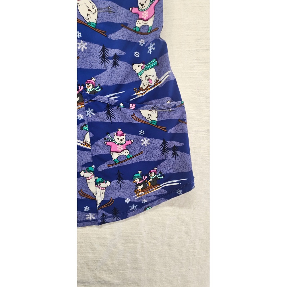 Scrubstar Womens Blue Winter Polar Bear Penguin Skiing Scrub Top V-Neck XL - Picture 2 of 8